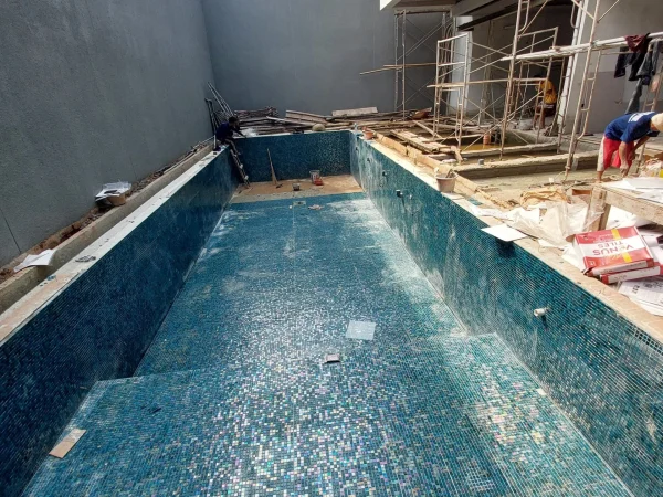 jasa perawatan kolam renang di kuta scaled