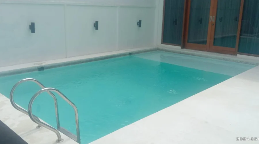 pemeliharaan kolam-renang